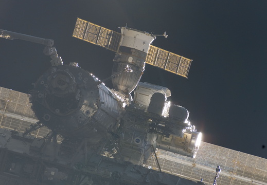 STS114-E-07321