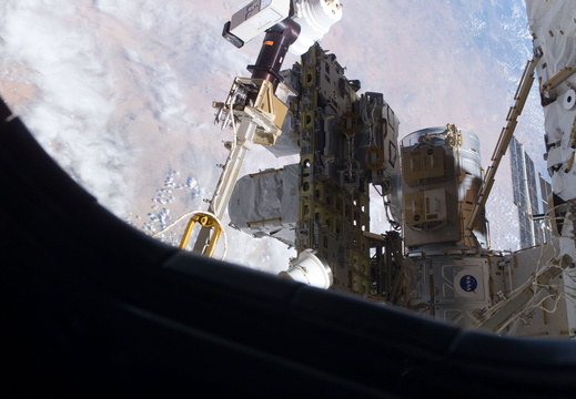 STS114-E-07342