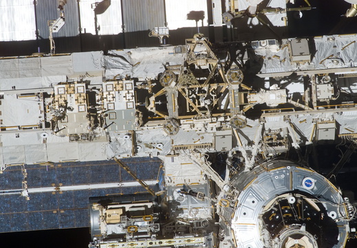 STS114-E-07392