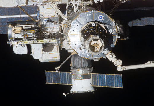STS114-E-07395