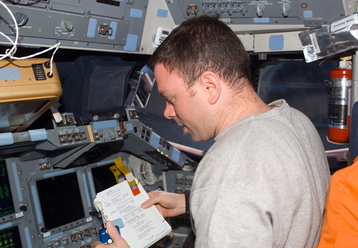 STS114-E-07418