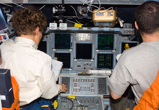 STS114-E-07421