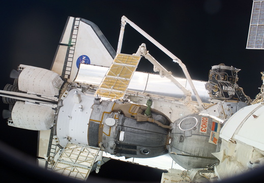 STS114-E-07475