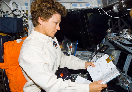 STS114-E-07738
