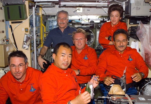 STS114-E-07863