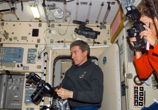 STS114-E-07865