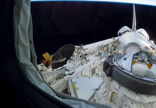 STS114-E-07971