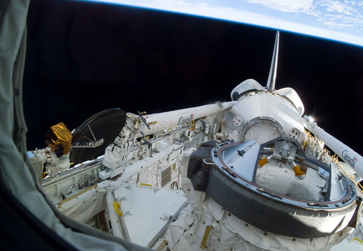 STS114-E-07972