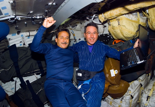 STS114-E-08258