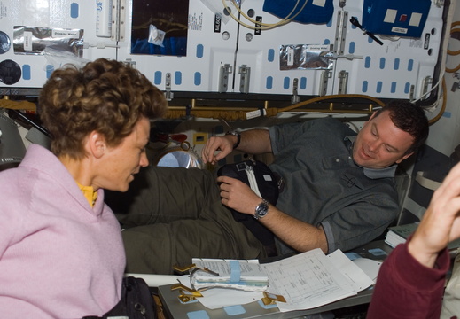 STS114-E-08309
