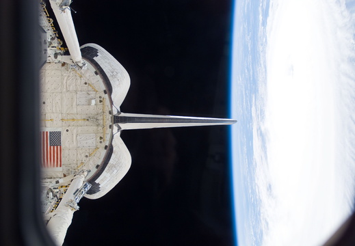 STS115-E-07074