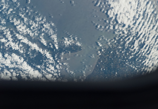 STS115-E-07873