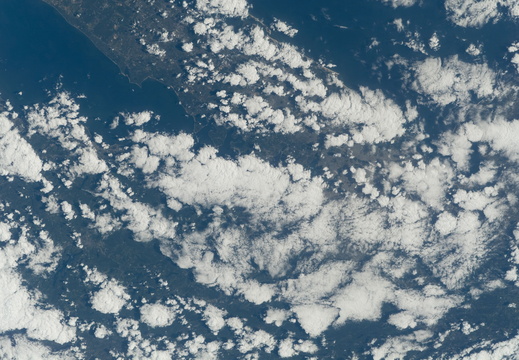 STS115-E-07877