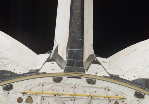 STS116-E-05155
