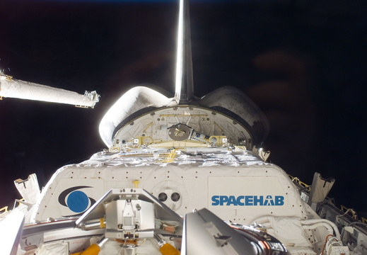 STS116-E-05228