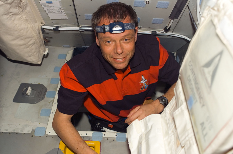 STS116-E-05262.jpg