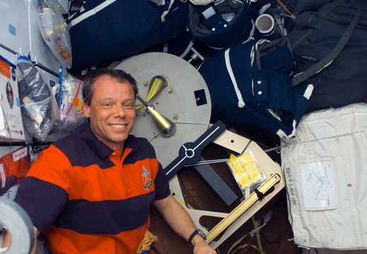 STS116-E-05272