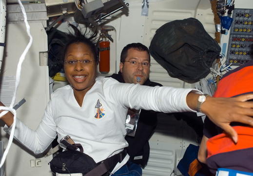 STS116-E-05291