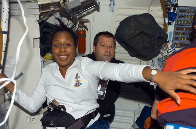STS116-E-05291.jpg
