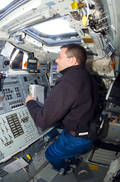 STS116-E-05365.jpg
