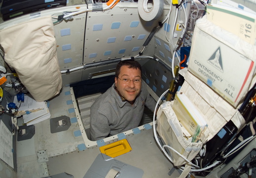 STS116-E-05398