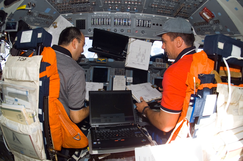 STS116-E-05421.jpg