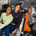 STS116-E-05449.jpg
