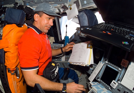 STS116-E-05459