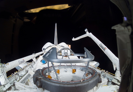 STS116-E-05490