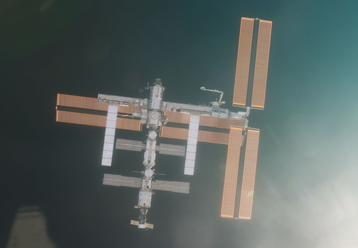 STS116-E-05510