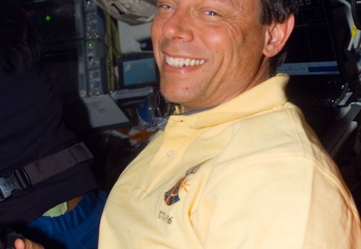 STS116-E-05550