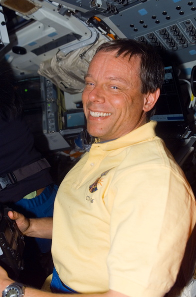 STS116-E-05550.jpg