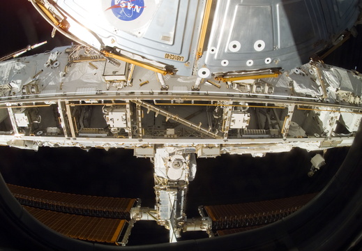 STS116-E-05560