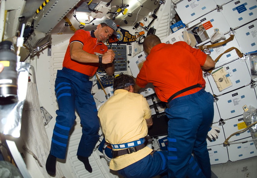 STS116-E-05570