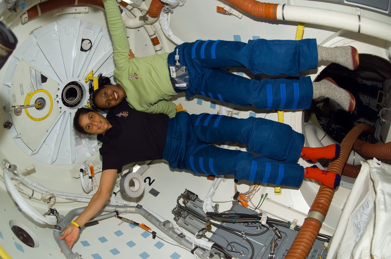 STS116-E-05579.jpg