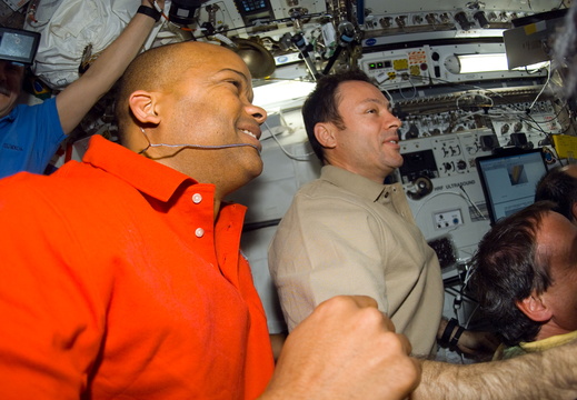 STS116-E-05590
