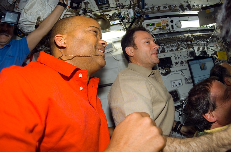STS116-E-05590.jpg