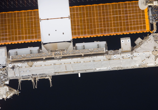 STS116-E-05640
