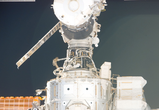 STS116-E-05665