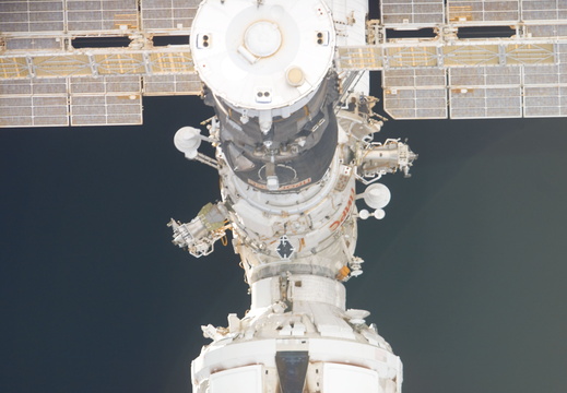 STS116-E-05668