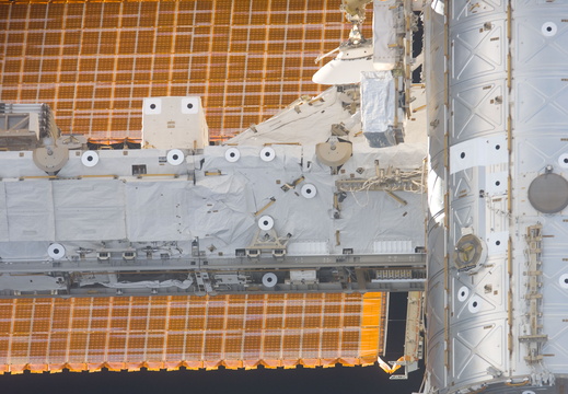 STS116-E-05684
