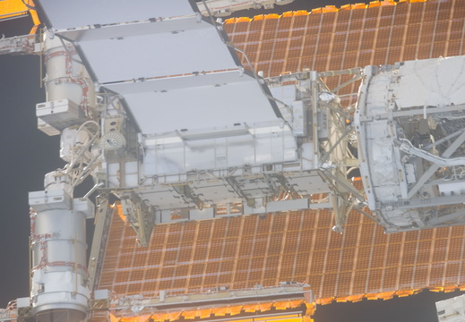 STS116-E-05688