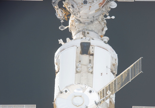 STS116-E-05707