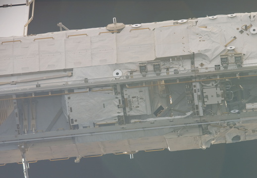 STS116-E-05715