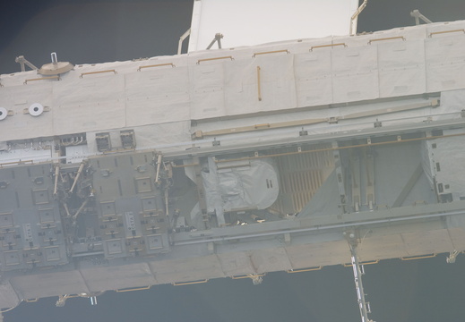 STS116-E-05716