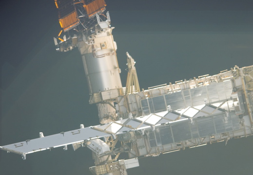 STS116-E-05720