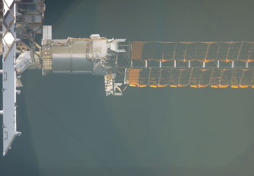 STS116-E-05722