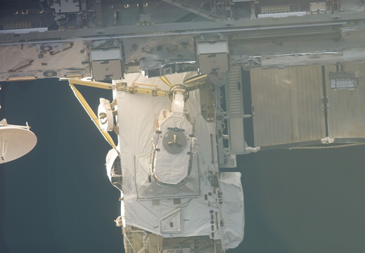 STS116-E-05727
