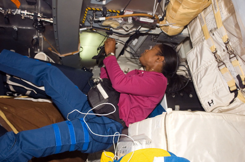 STS116-E-05786.jpg