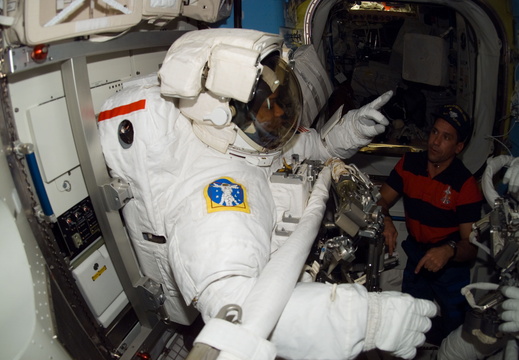 STS116-E-05852